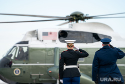 Клипарт The White House, вертолет, военные, отдать честь, флаг сша, армия сша, американская армия