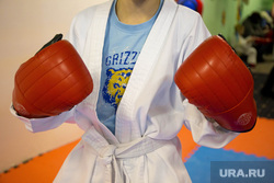 Детские секции в ДК "Химмаш". Екатеринбург, бокс, боксерские перчатки