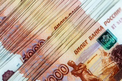 Деньги (стоковые фото), зарплата, рубль, пять тысяч, финансы, деньги, кошелек, экономика, расходы
