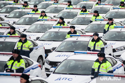 Вручение свердловским полицейским ключей от новых автомобилей. Екатеринбург , машина дпс, машины, полиция, правоохранительные органы, гибдд, дпс, автомобили