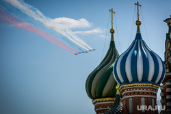 Парад Победы 2016 на Красной площади. Москва, храм василия блаженного, авиашоу, парад победы, триколор, 9 мая
