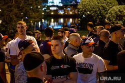 Ночной протест против строительства  храма святой Екатерины в сквере около драмтеатра. Екатеринбург, сквер на драме, борцы рмк