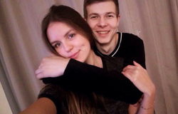 «Очкарик» из Екатеринбурга, давший сдачи мажору, сделал предложение девушке на сцене концерта Басты. ВИДЕО