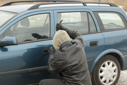 Клипарт depositphotos.com, автоугонщик, кража автомобиля, взлом автомобиля, вор, транспортное средство