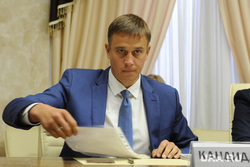 Виталий Пашин подает документы в кандидаты на пост губернатора. Челябинск, необр