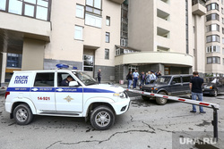 Конфликт вокруг водоотведения в доме 8 "Б" по улице Красный переулок. Екатеринбург, уаз, уазик, ппсп, красный переулок 8 б