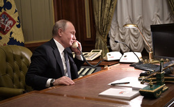 Телефонный разговор Владимира Путина и Владимира Зеленского коснулся ситуации на юго-востоке Украины
