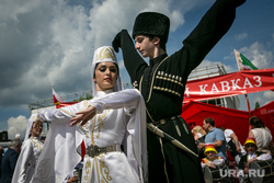 XVI (внеочередной) съезд КПРФ, пос. Снегири. Москва, народные танцы, национальная одежда, кавказ, лезгинка, съезд кпрф, национальные костюмы, осетия, коммунисты, танцы