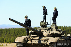 Танковый биатлон. Чебаркульский военный полигон. Челябинская область, танкисты, армия, военные, оружие, война, учения, спецоперация, танковый биатлон, т72-3б, танк, боевое слаживание