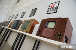 Выставка старых телевизоров в кинотеатре "Салют". Екатеринбург, раритет, антиквариат, телевидение, музей, ретро