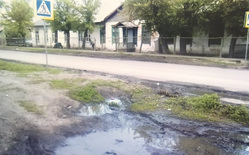 Переход обозначили лишь дорожными знаками