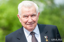 Открытие именной скамейки Наины Ельциной на набережной реки Исеть. Екатеринбург, карполь николай