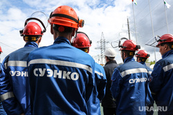 Открытие учебного центра СУЭНКО. Тюмень, суэнко, рабочие в касках
