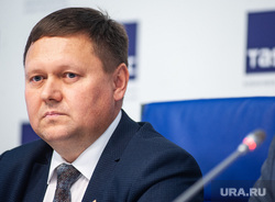Пресс-конференция, посвященная ходу реализации национального проекта «Безопасные и качественные автомобильные дороги» в Свердловской области (НЕОБРАБОТАННЫЕ). Екатеринбург 