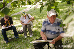 Тополиный пух в Екатеринбурге, пенсионер, дедушка, рисование, художник