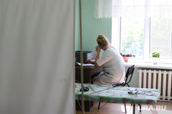 Визит врио губернатора Вадима Шумкова в Петуховский район. Курган, физиотерапия, кабинет врача, врач, физкабинет, медик