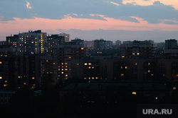 Вид с крыши на ночной город. Екатеринбург, закат, ночной город, многоэтажки, жилые дома, вечер