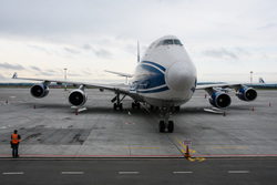 Споттинг "Утренний разлет" в аэропорту Кольцово. Екатеринбург, air bridge cargo, pharma abc, взлетное поле, боинг747-400ф