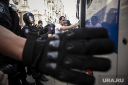 Несанкционированная акции оппозиции "Допускай" на Тверской улице 13. Москва, автозак, перчатки, росгвардия, тверская улица, задержание
