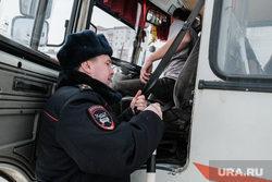 Профилактическое мероприятие «Автобус» Дорожные полицейские проверяют соответствие технического состояния. Курган, пазик, автобус, маршрутка, паз