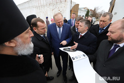 Визит полпреда Цуканова Николая и врио губернатора Шумкова Вадима в Далматовский монастырь.
Шадринск, шумков вадим, цуканов николай, план обустройства