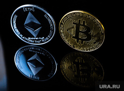 Клипарт по теме Биткоин. Сургут, отражение, биткоин, эфириум, криптовалюта, монета