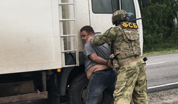 Гражданин Азербайджана пытался провезти в Россию запрещенные грузы
