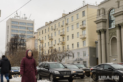В Екатеринбурге придумали, как выжить последнего собственника дома, который сносят под филармонию