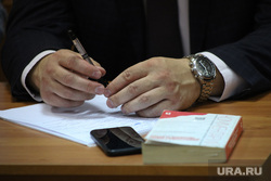 Судебное заседание по уголовному дела директора аэропорта Коваленко. Курган
, ежедневник, руки, шариковая