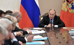 Владимир Путин призвал оборонные предприятия не останавливаться на достигнутом