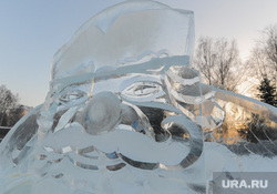 Ледовый городок в городе Сатка, Челябинская область, ледовый городок, дед мороз