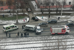 Аварию с участием челябинского депутата Алексея Четвернина сняли очевидцы