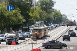 Дорожные работы на центральных улицах Екатеринбурга, пробка, трамвайные пути, улица малышева, трамвай