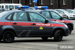 Развод Росгвардии на площади Революции. Челябинск, лада гранта, росгвардия