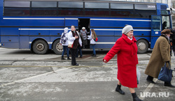 Парад 9 мая. Пермь, автобус, ветараны, пенсионеры
