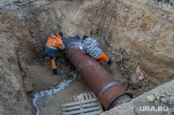 Устранение последствий коммунальной аварии. Курган, водопровод, замена труб, сварочные работы, комунальная авария, ремонтные работы, водоканал