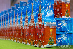 Новогодняя елка в Кремле. Москва, кремлевская башня, новогодние подарки