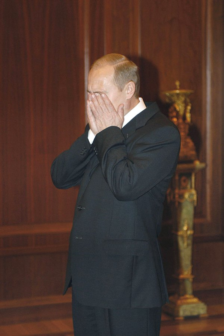 Реакция Владимира Путина на захват заложников в театре