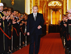 Владимир Путин во время вступления в должность в мае 2000 года