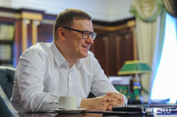 Интервью с Алексеем Текслером. Челябинск, улыбка, портрет, текслер алексей, зеленая лампа