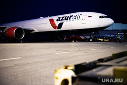 Флагманский самолет Boeing 777-300ER авиакомпании «AZUR air». Екатеринбург, боинг, azur air, азур эйр, авиакомпания azur air, боинг 777-300, boeing 777-300ER