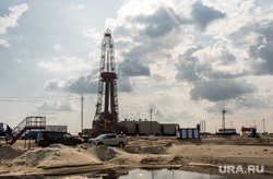 Нефтяная буровая. Ноябрьск, буровая, нефть, добыча нефти, нефтяная вышка