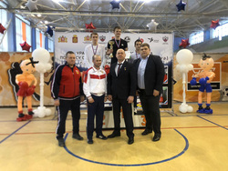 На фото слева — Почетный тренер России Вячеслав Фаргер