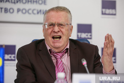 Пресс-конференция ЛДПР в ТАСС. Москва, портрет, жириновский владимир, жест рукой