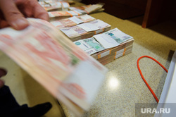 Выдача денег пайщикам "Бухты Квинс". Екатеринбург