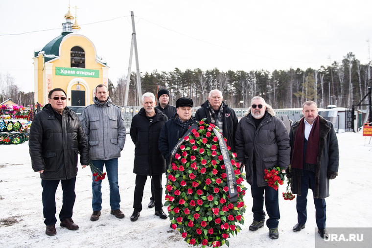 Прощание с бывшим депутатом Свердловской областной думы Константином Карякиным на Лесном кладбище. Екатеринбург
