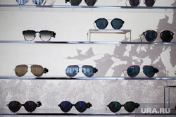 Интервью с управляющей бутиком "Dior" в Екатеринбурге, солнцезащитные очки, витрина