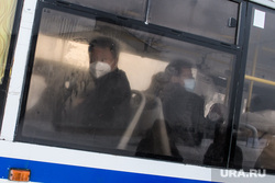 Прибытие автобусов с китайскими гражданами в санаторий "Бодрость". Екатеиринбург, китаец, автобус
