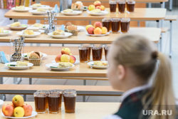 Школьная столовая в школе №136. Екатеринбург, пища, еда, школьная столовая, обед, столовая, школьное питание, питание школьников, обеденное время