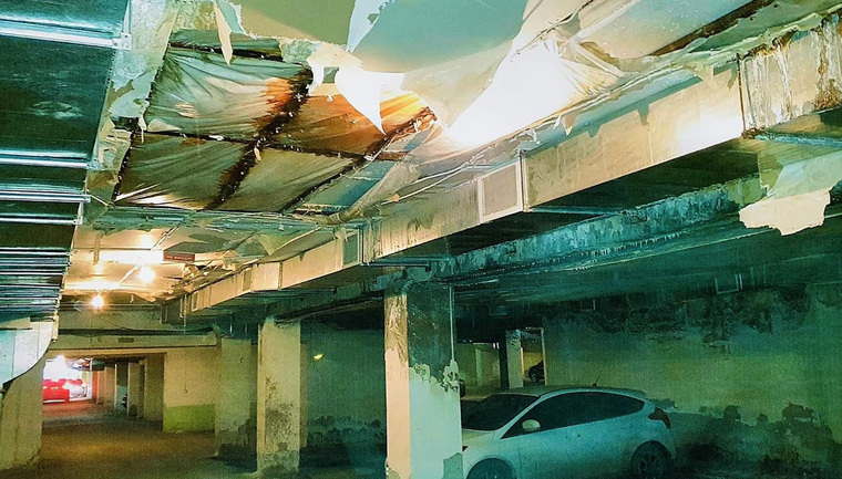 Потолок в подземном паркинге обваливался несколько раз